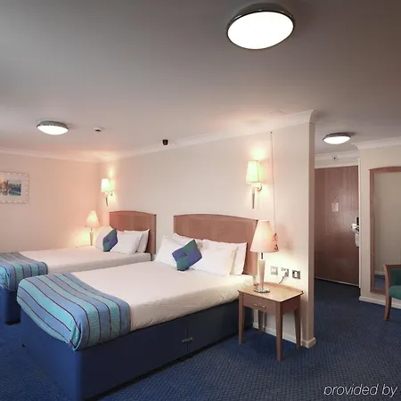 The Royal Angus Hotel 3*