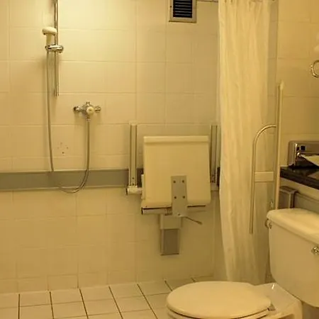 Hotel The Royal Angus 3*