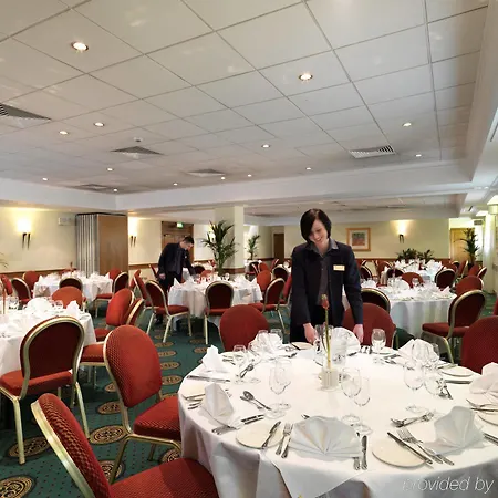 Hotel The Royal Angus Birmingham